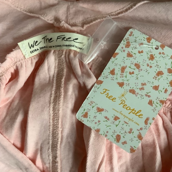 ๐HP๐๐ทNWT ๐ธFREE PEOPLE Sweet Little Button Tee - Picture 8 of 8